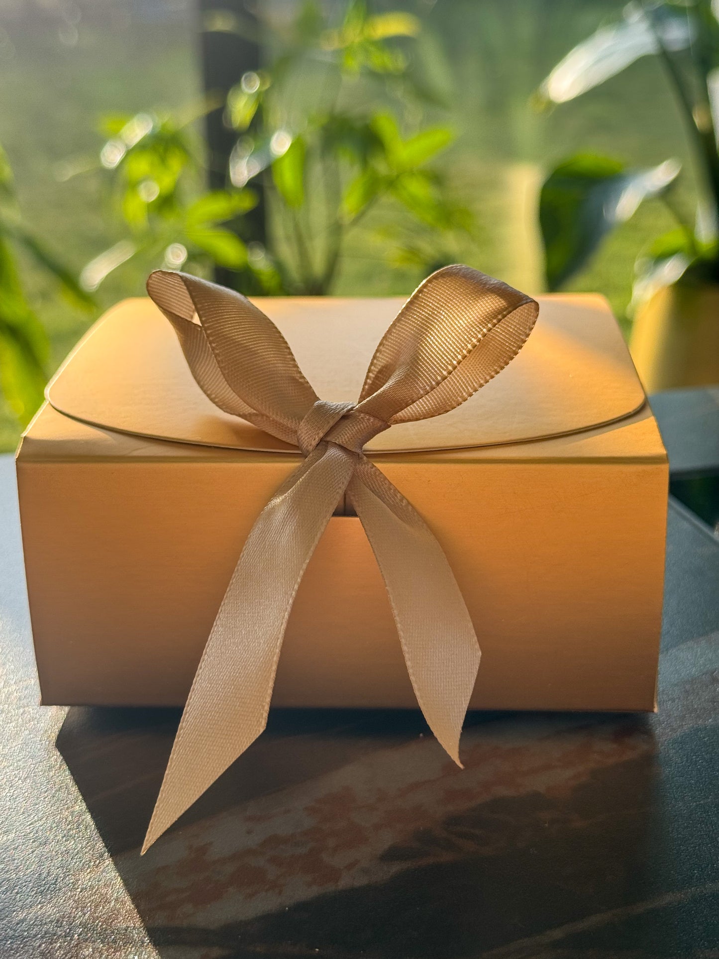 Hediyelik bayram / Eid cadeau gouden doos met strik