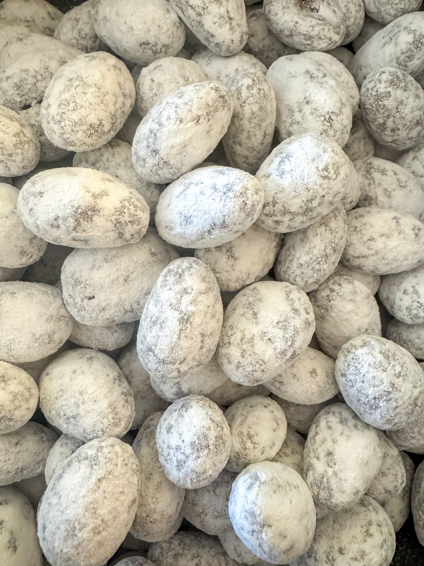 Poedralı badem drajesi